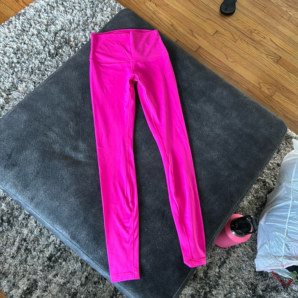 Lululemon leggings never worn! Size 6